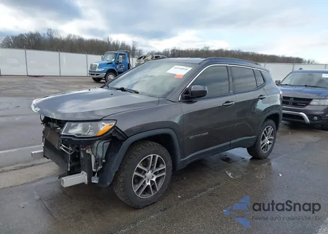 2018 Jeep Compass Latitude 4X4 из США, поврежденный, VIN 3C4NJDBB3JT479902